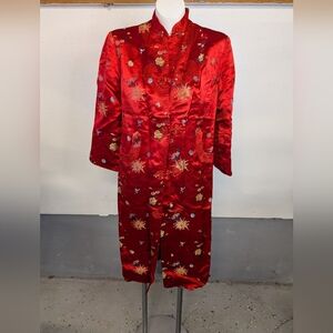Vintage Kimono Silk Floral Embroidered Long Asian Kimono Jacket. Size M
